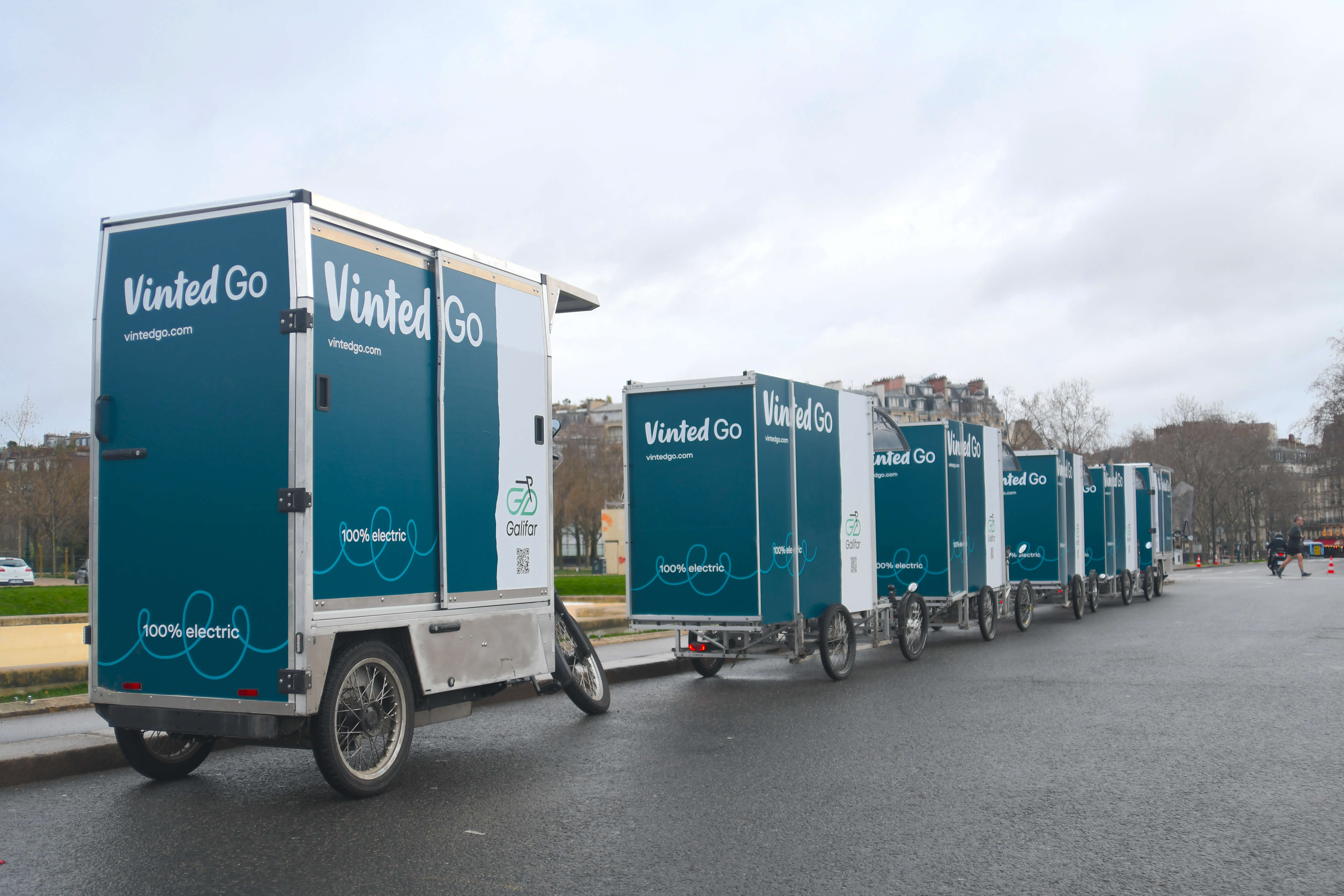 Flotte Galifar alignée — vélos cargos et utilitaires Renault Master E-Tech