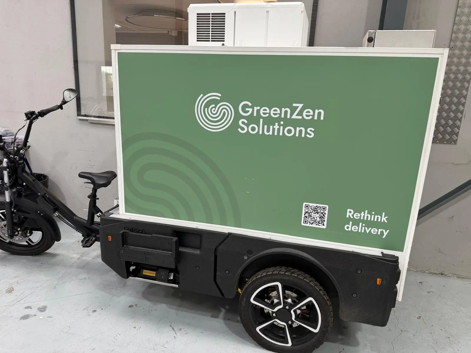 Vélo cargo réfrigéré GreenZen Solutions — phase 2 de l'offre santé Galifar (chaîne du froid)